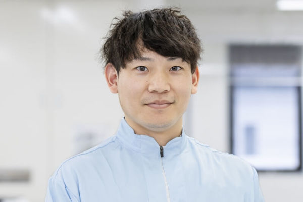 R.Nさん/充填/2017年入社