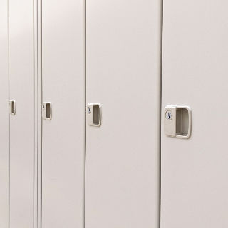 個人ロッカーあり