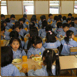 おいしい給食を提供