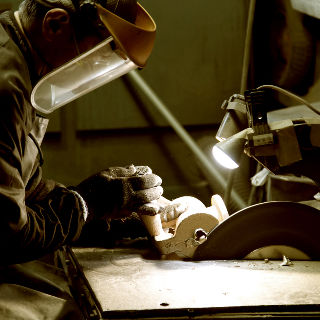 社内一貫生産の鋳造・機械加工